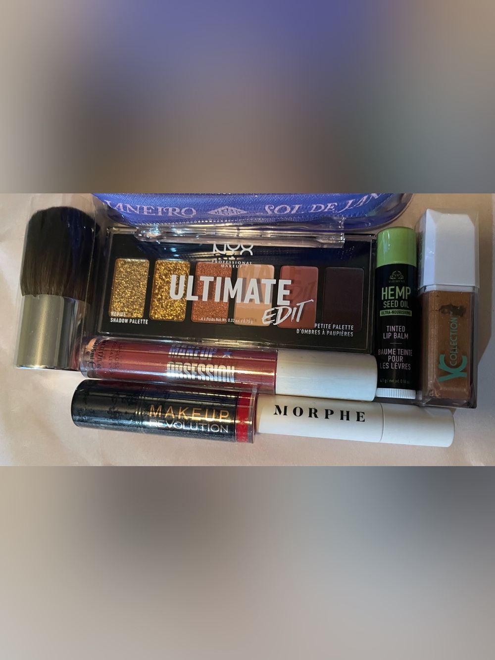 Makeup Bundle - Picture 3 of 3